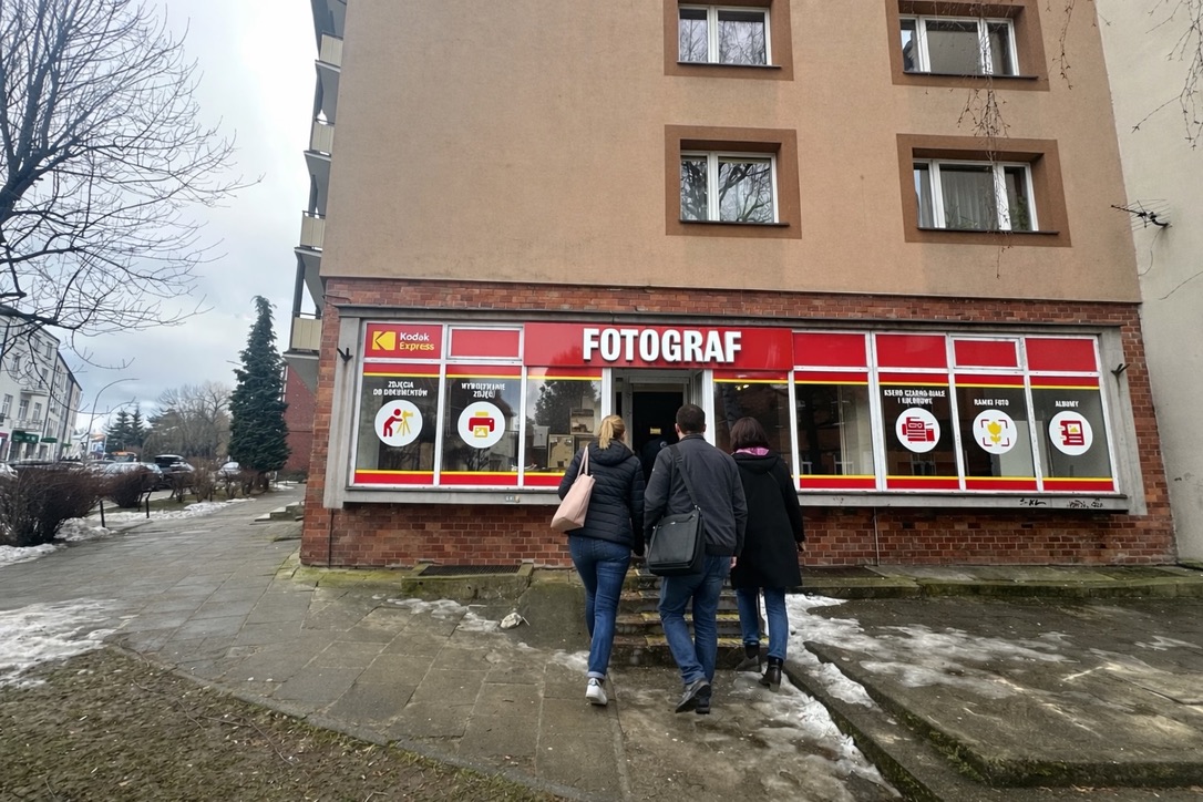 Lokal FOTOKROSNO.PL — Kodak Express